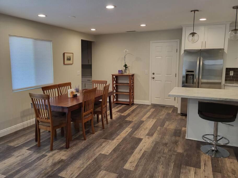 Bouganvilla 4-Bedroom, 2-Baths, Single Family House Thousand Oaks Exterior foto